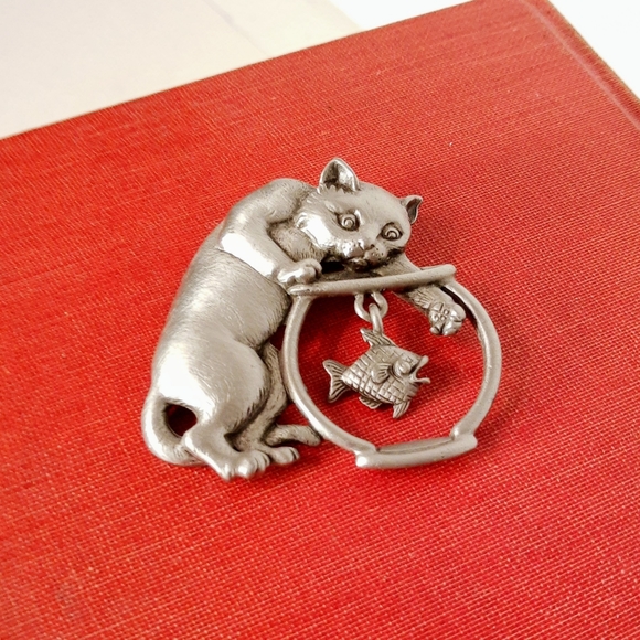Vintage JJ Jonette Pewter Cat Fishbowl Brooch Pin - Picture 3 of 5